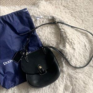 Authentic Dooney & Bourke crossbody bag